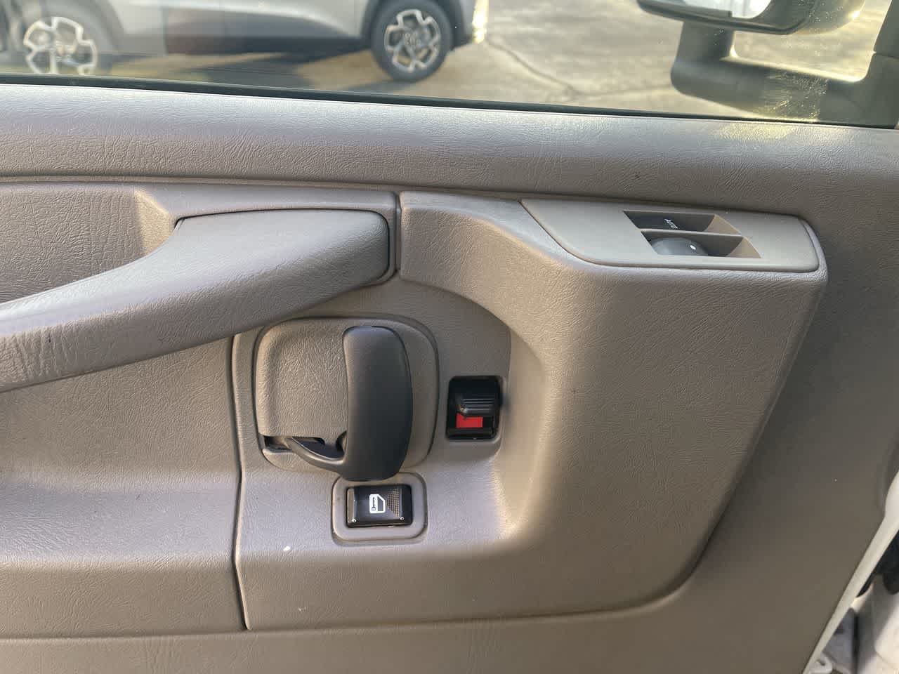 2011 Chevrolet Express Cutaway 3500 Work Van