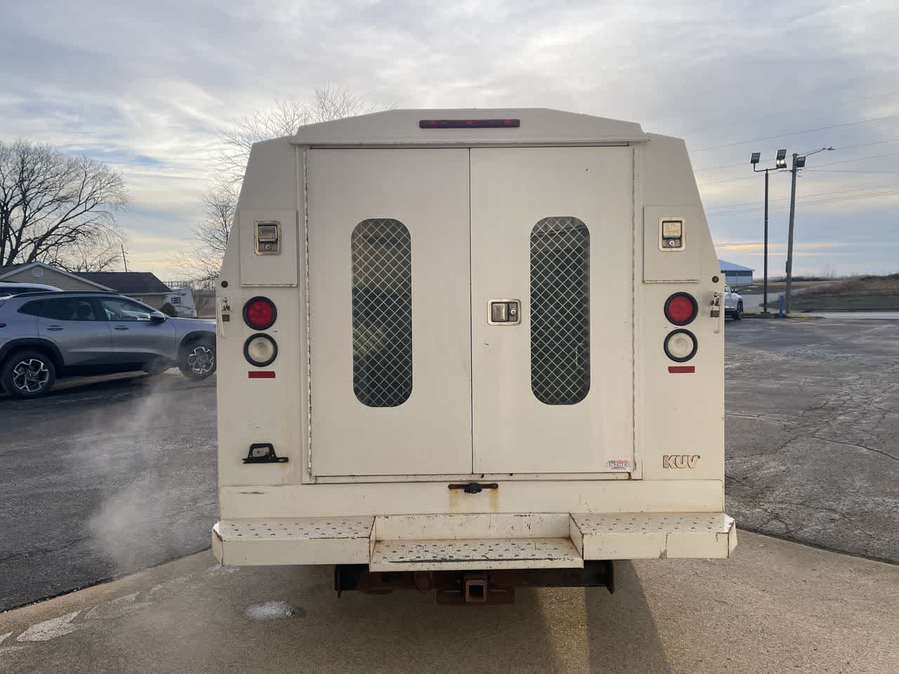 2011 Chevrolet Express Cutaway 3500 Work Van