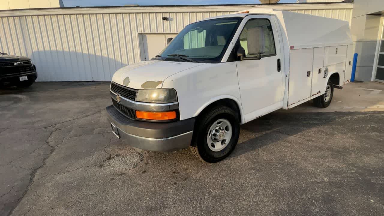 2011 Chevrolet Express Cutaway 3500 Work Van