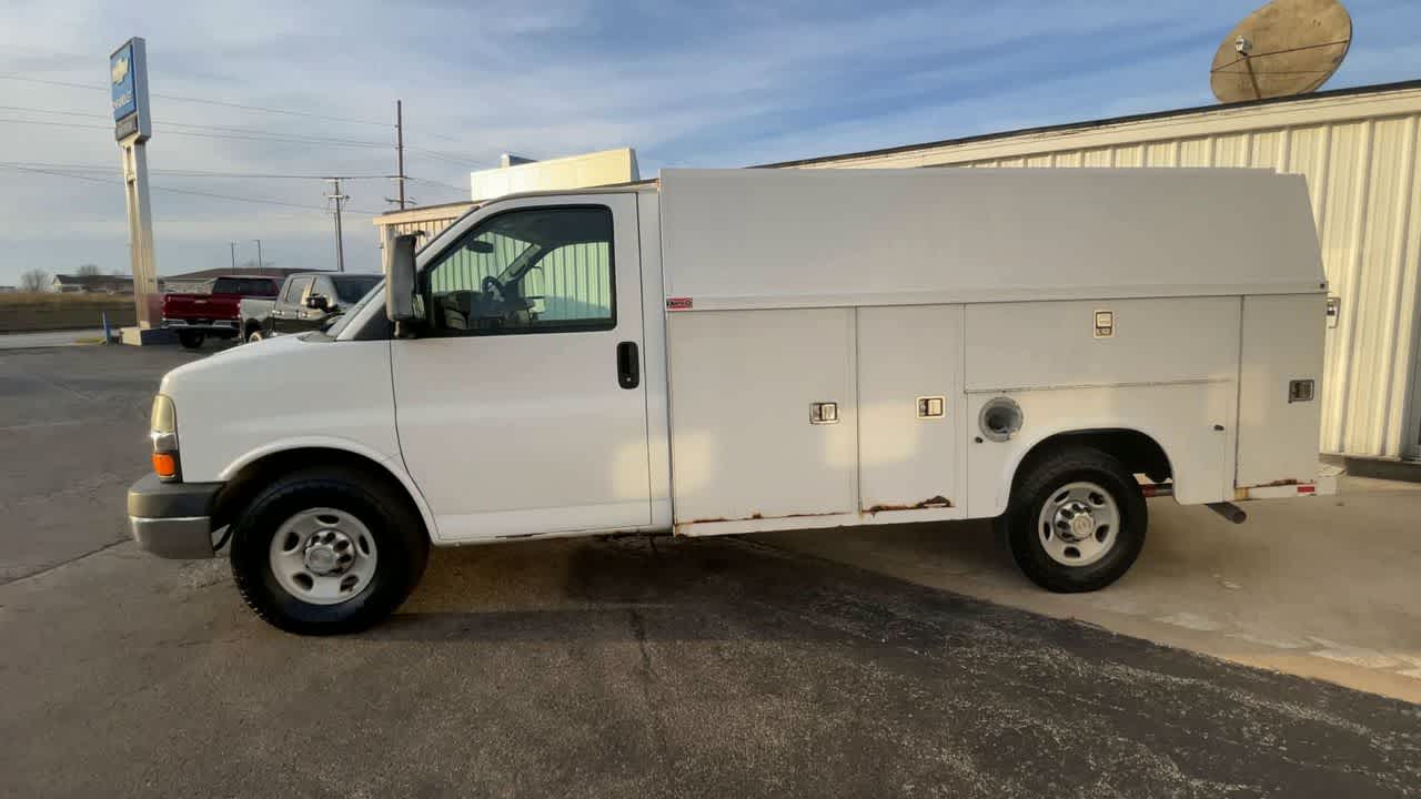 2011 Chevrolet Express Cutaway 3500 Work Van
