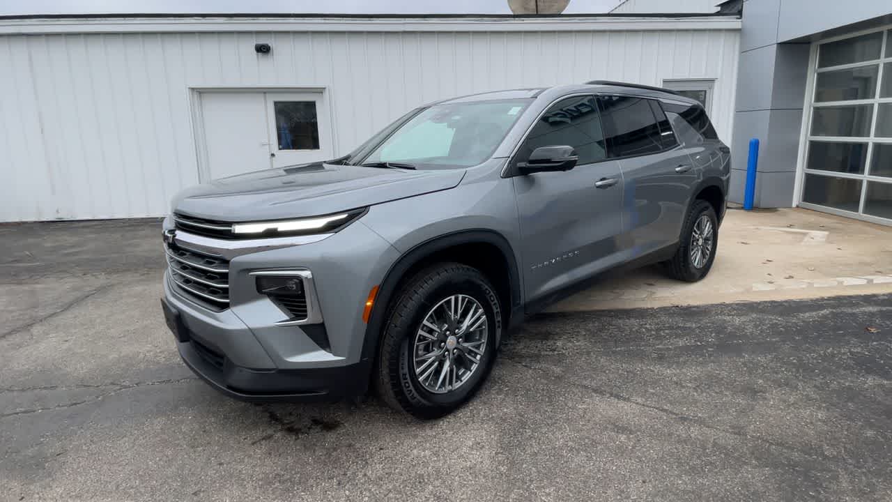 2024 Chevrolet Traverse LT
