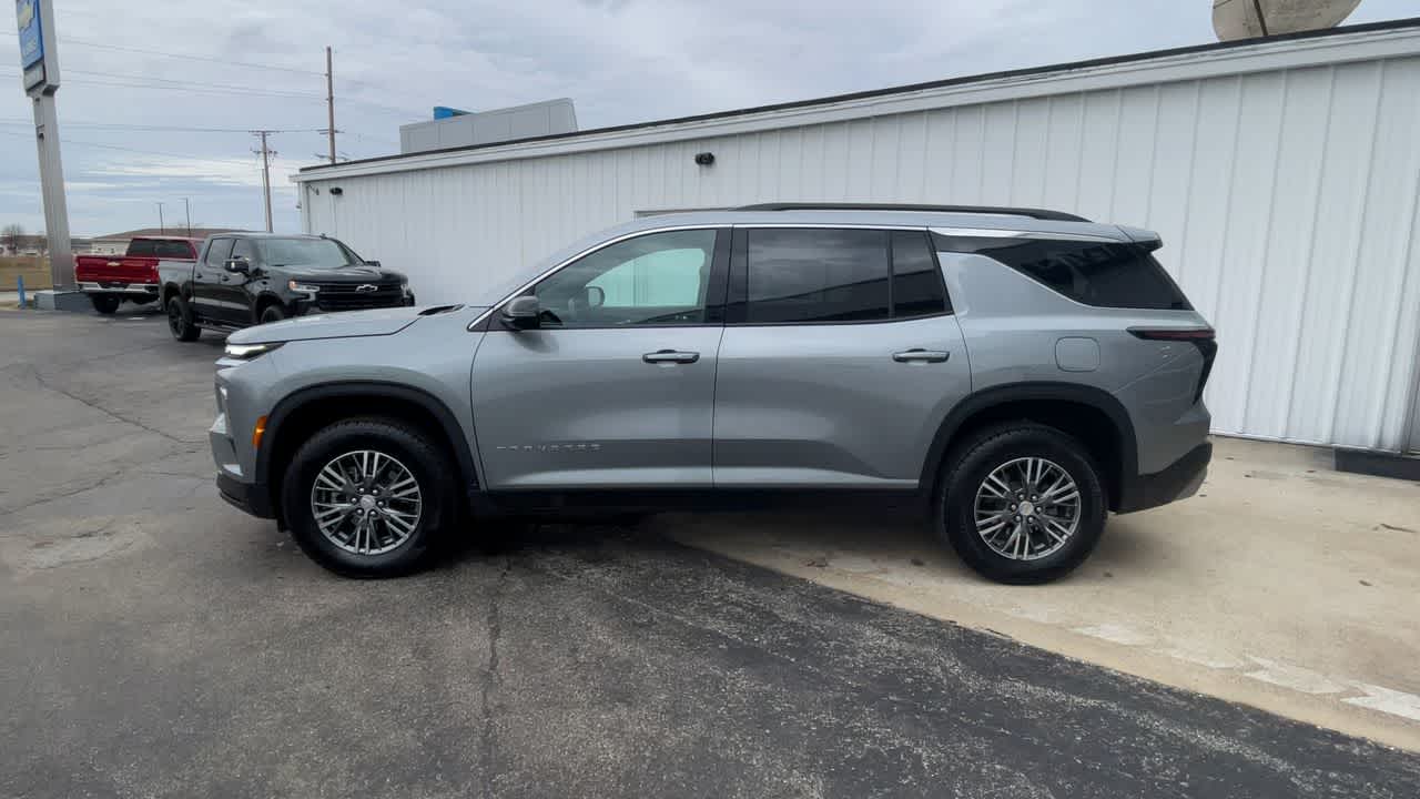 2024 Chevrolet Traverse LT