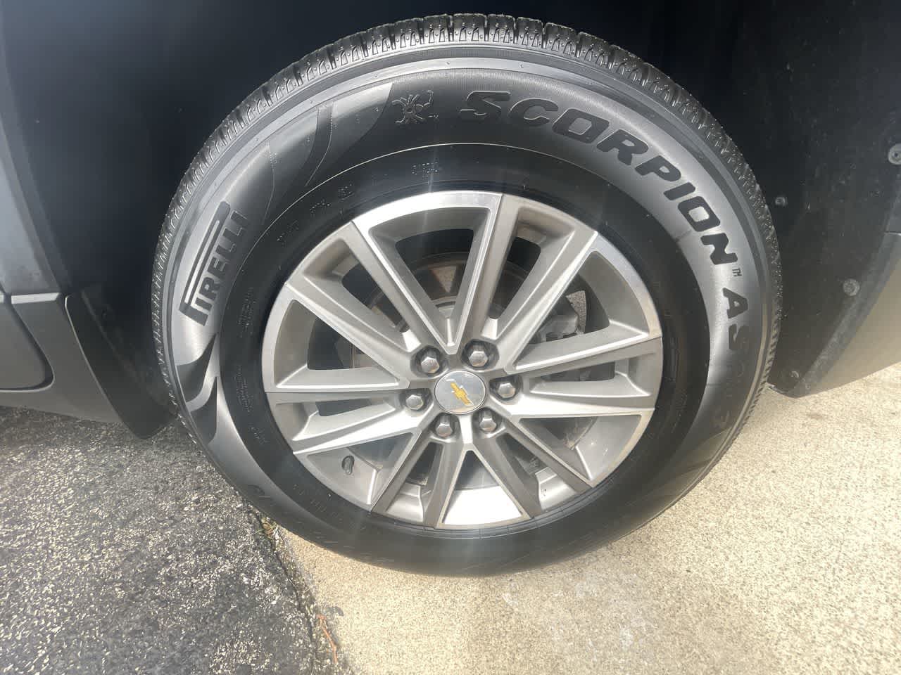 2022 Chevrolet Traverse LT Leather