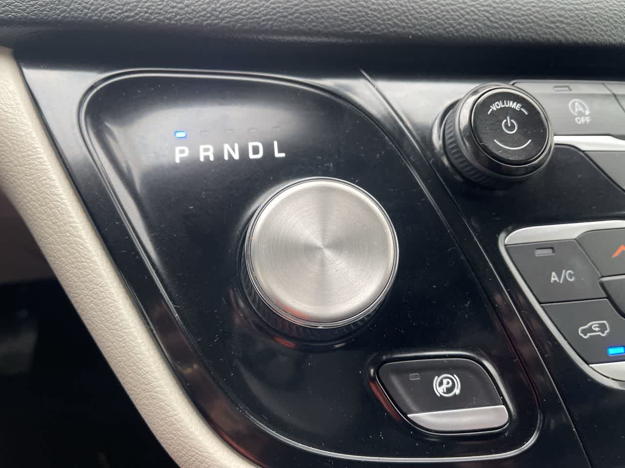 2020 Chrysler Pacifica Touring L