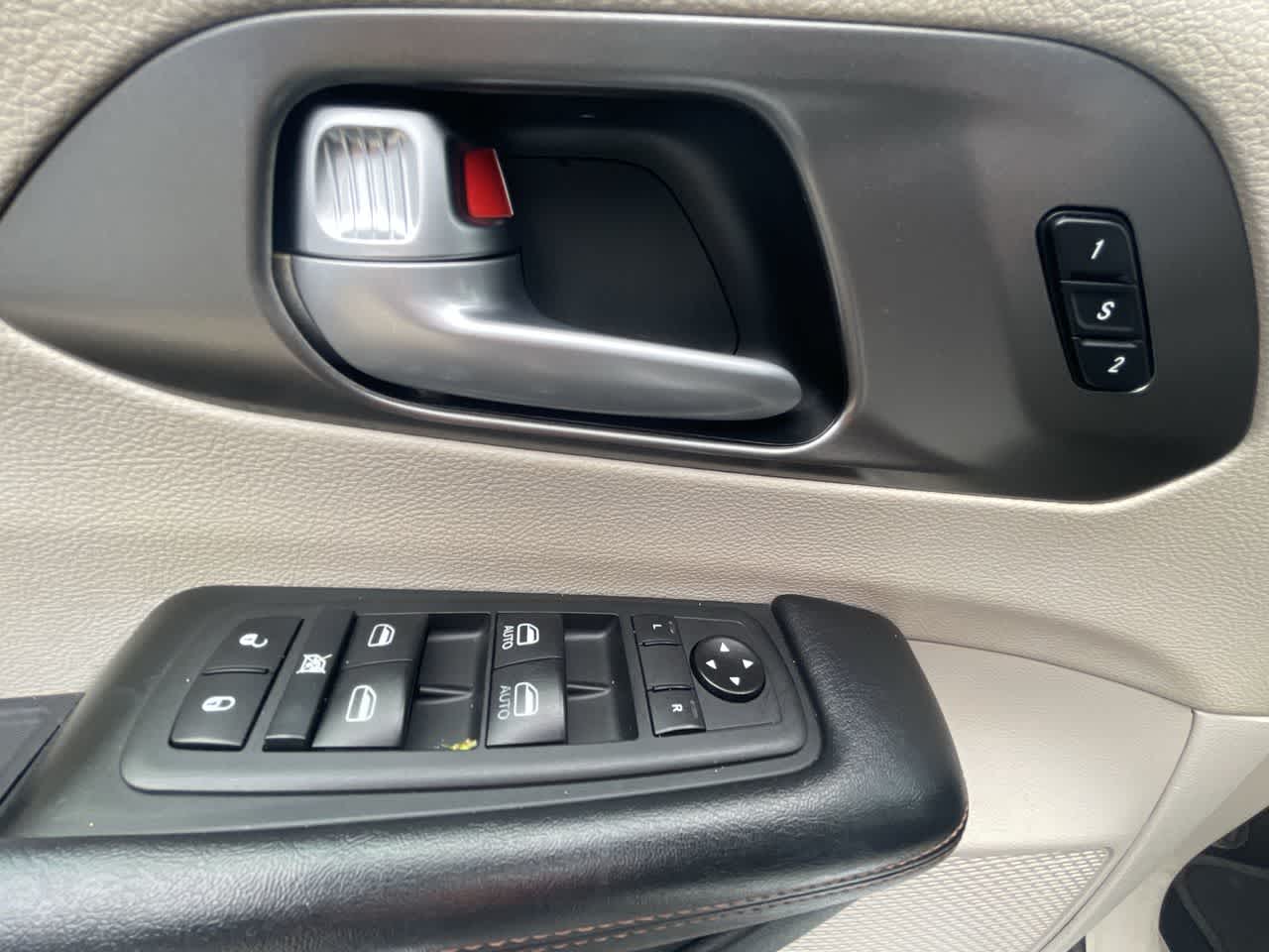 2020 Chrysler Pacifica Touring L