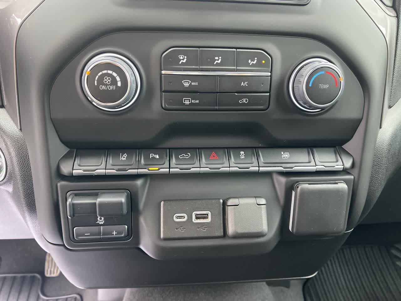 2024 Chevrolet Silverado 2500 HD Custom