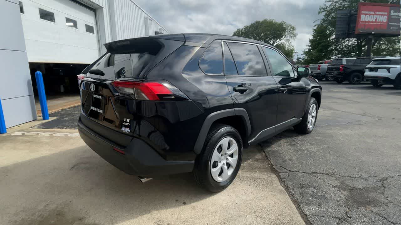 2024 Toyota RAV4 LE