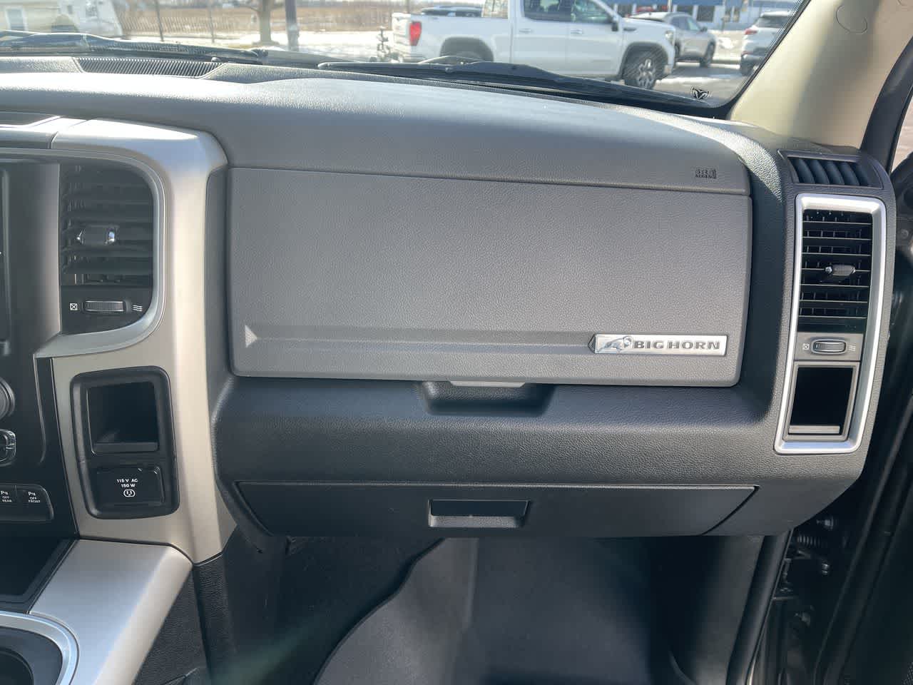 2018 RAM 1500 Big Horn Crew Cab 4x4 5'7" Box