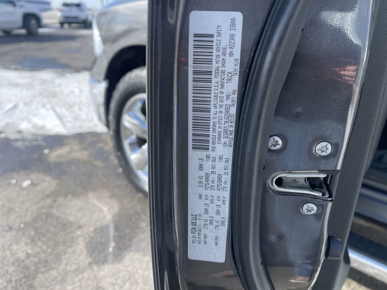 2018 RAM 1500 Big Horn Crew Cab 4x4 5'7" Box