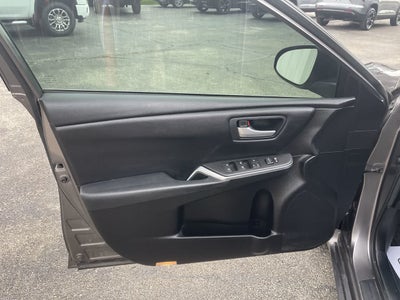 2017 Toyota Camry SE