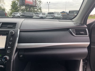 2017 Toyota Camry SE